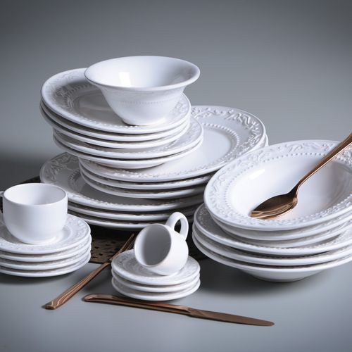 Acanthus Tea Cup 5.44oz White